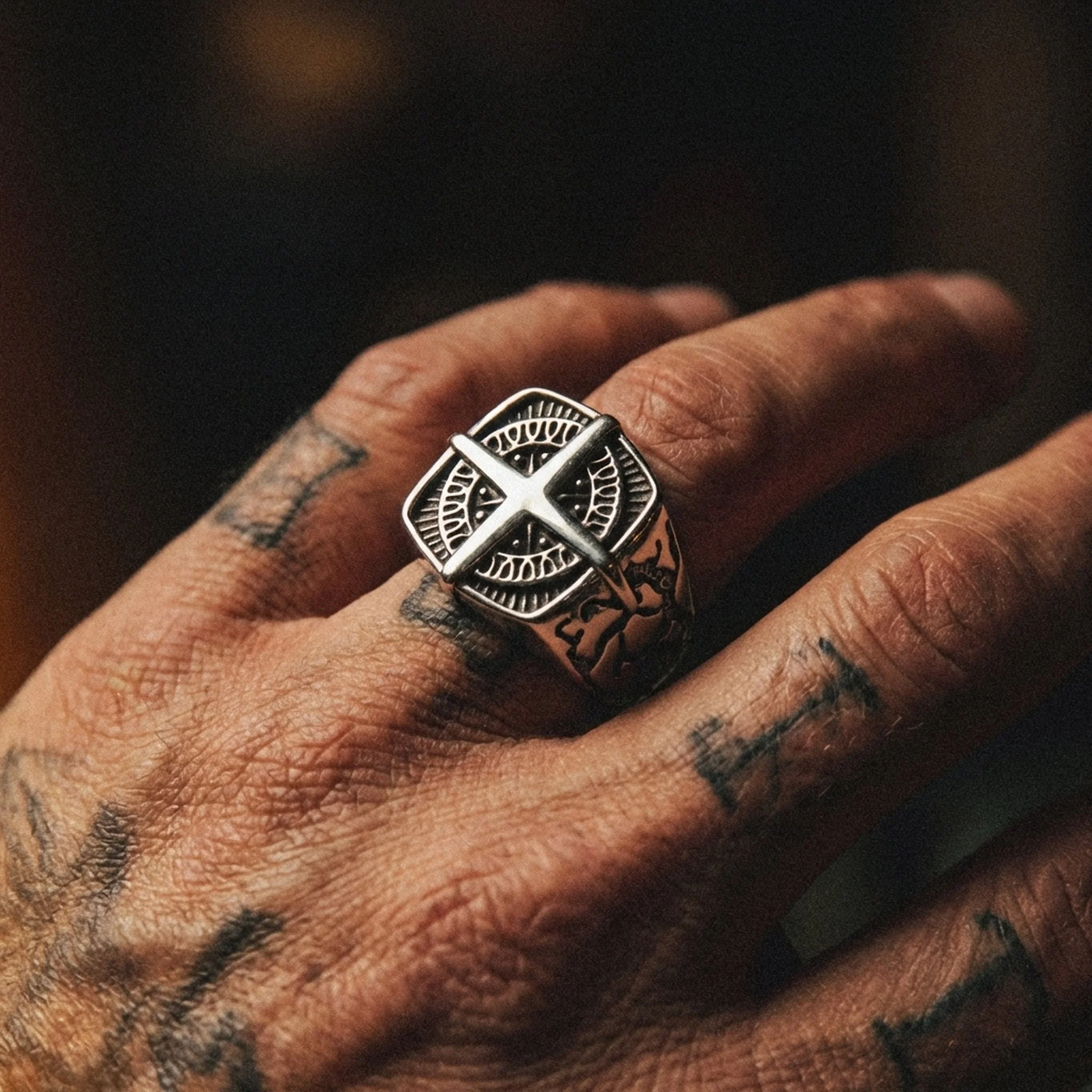 Compass. - Image 4