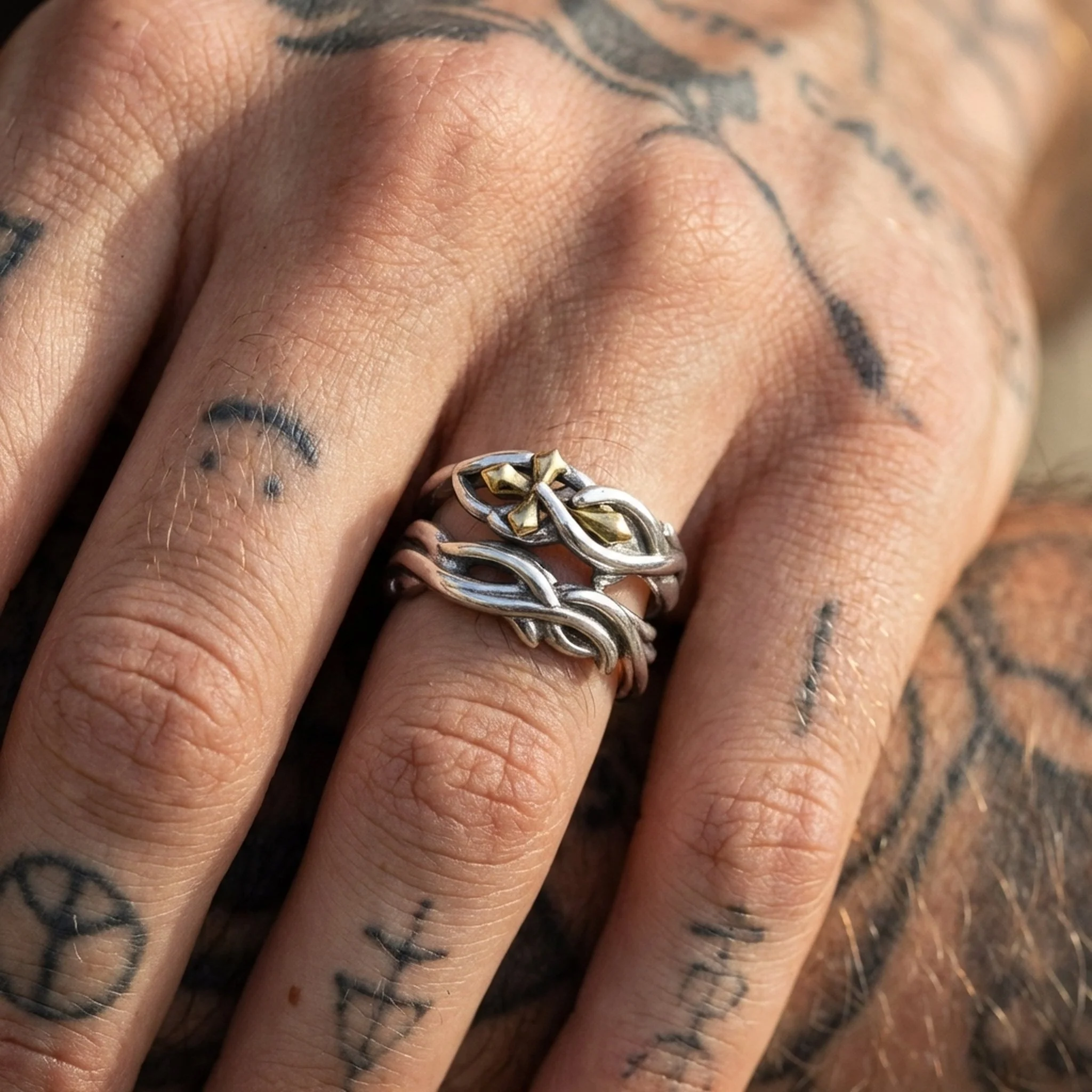 CROWNED CROSS. - 925 STERLING SILVER - Image 4
