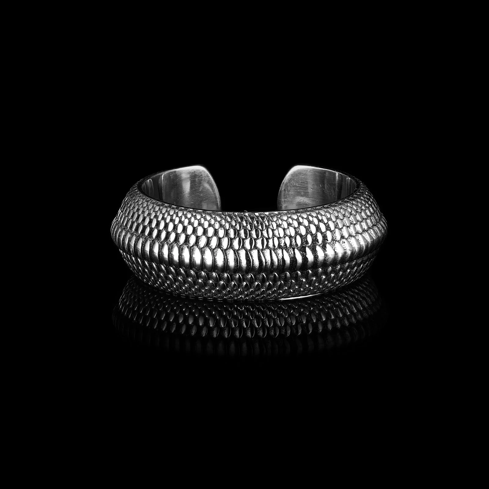 SCALEFORGED. - 925 STERLING SILVER