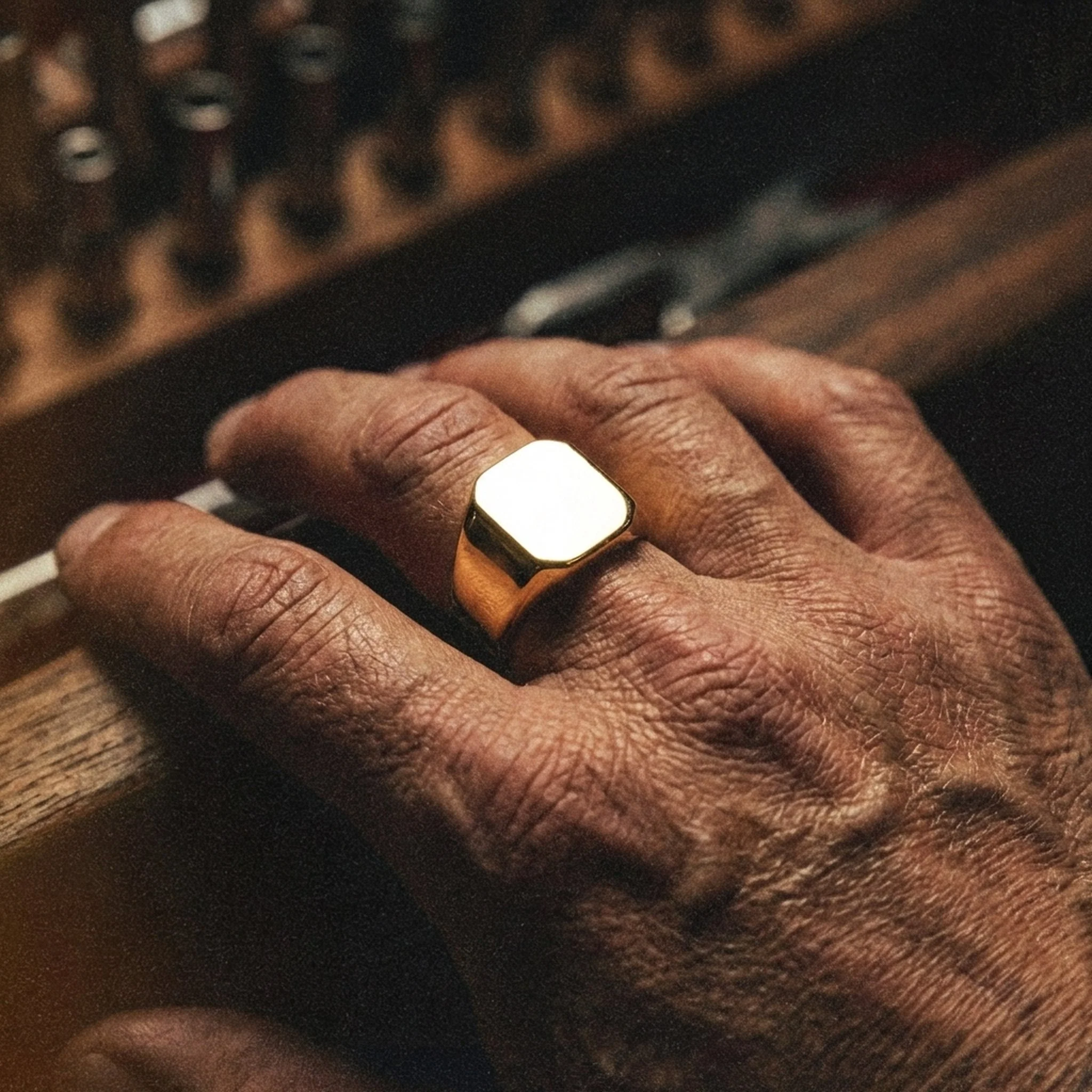 SQUARE. - GOLD - Image 4
