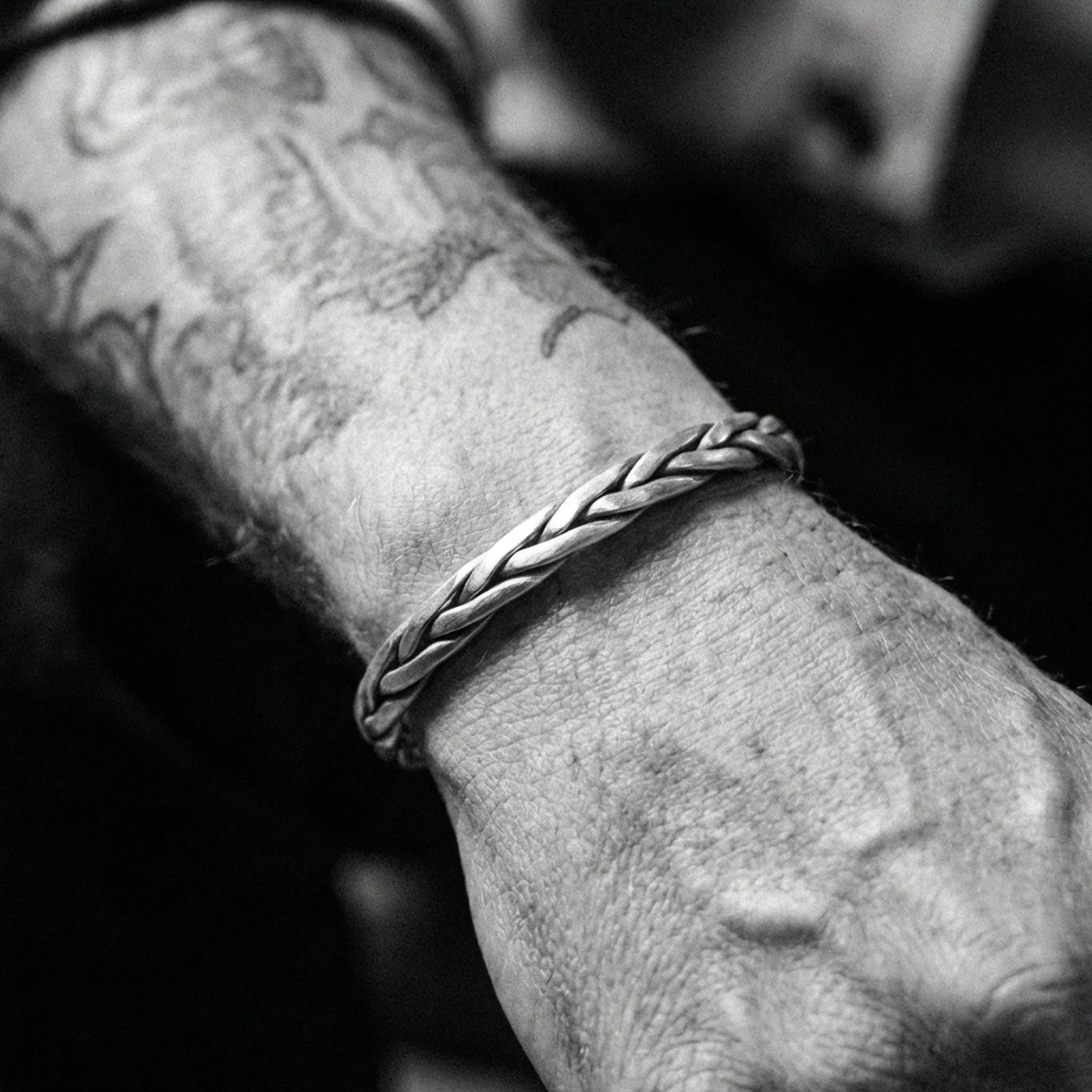 THE WOVEN BANGLE. - 925 STERLING SILVER - Image 4