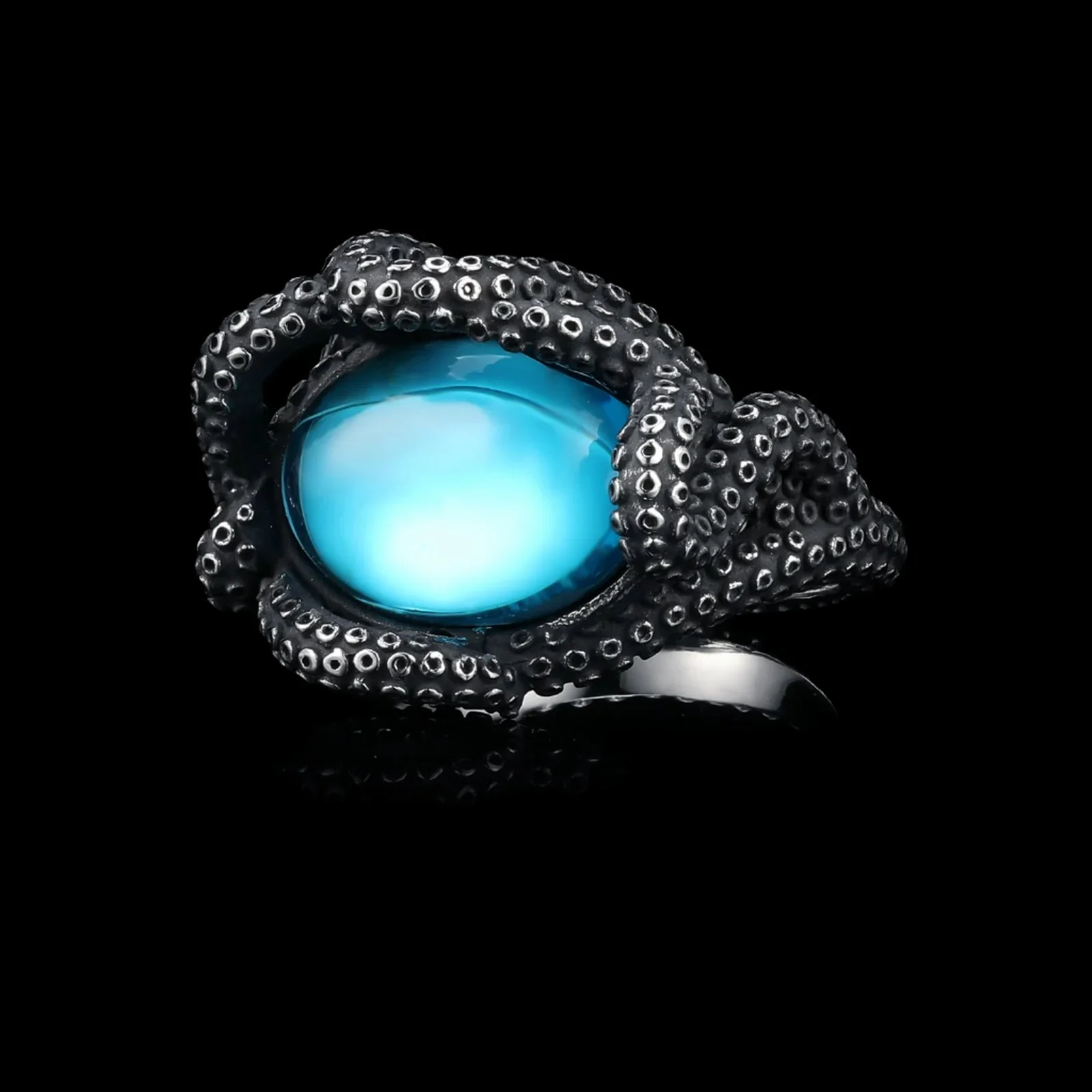 TIDAL EMBRACE.